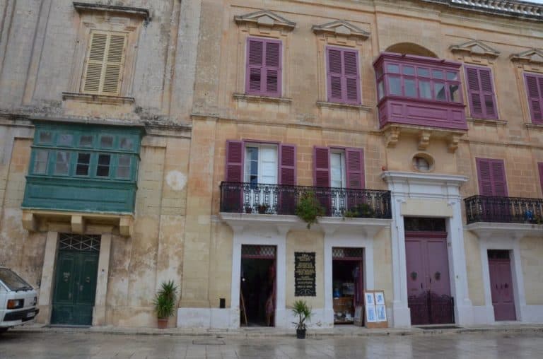 Malta, Mdina – red and green, Feb. 2013 (Mdia)