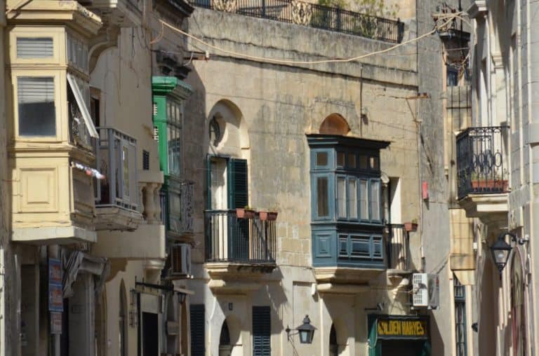 Malta, Mdina – bay windows, Feb. 2013 (Mdia)