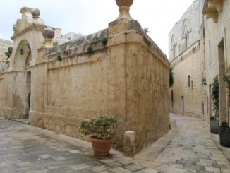 Malta, Mdina – old balcony, Feb. 2013