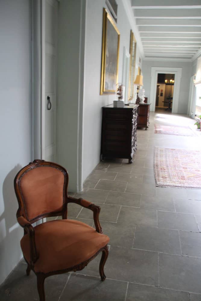 Malta, Mdina – chair and carpets, Feb. 2013 (Mdia)
