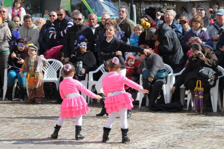 Malta, Marsaxlokk – dancers, Feb. 2013