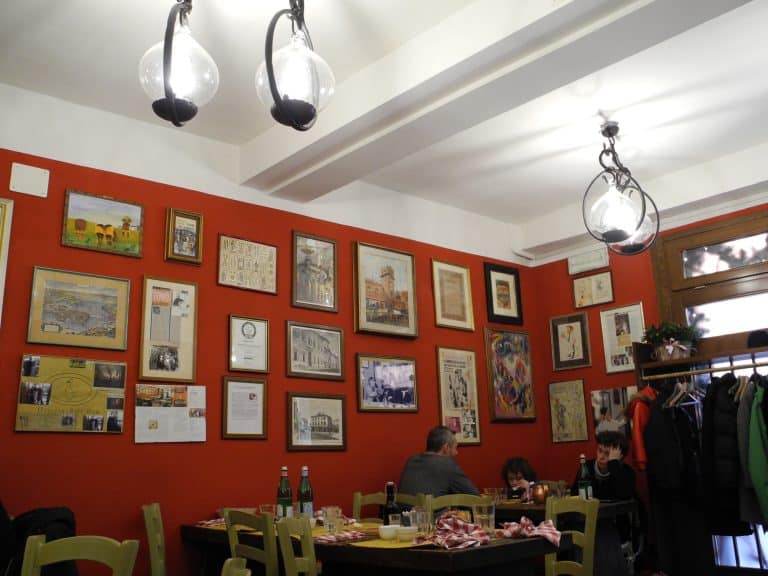 Luego De Visitar La Catedral, Almorzamos