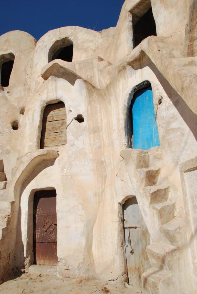 Tunisia, Medenine – blue, Dec.2008 (Medenine)
