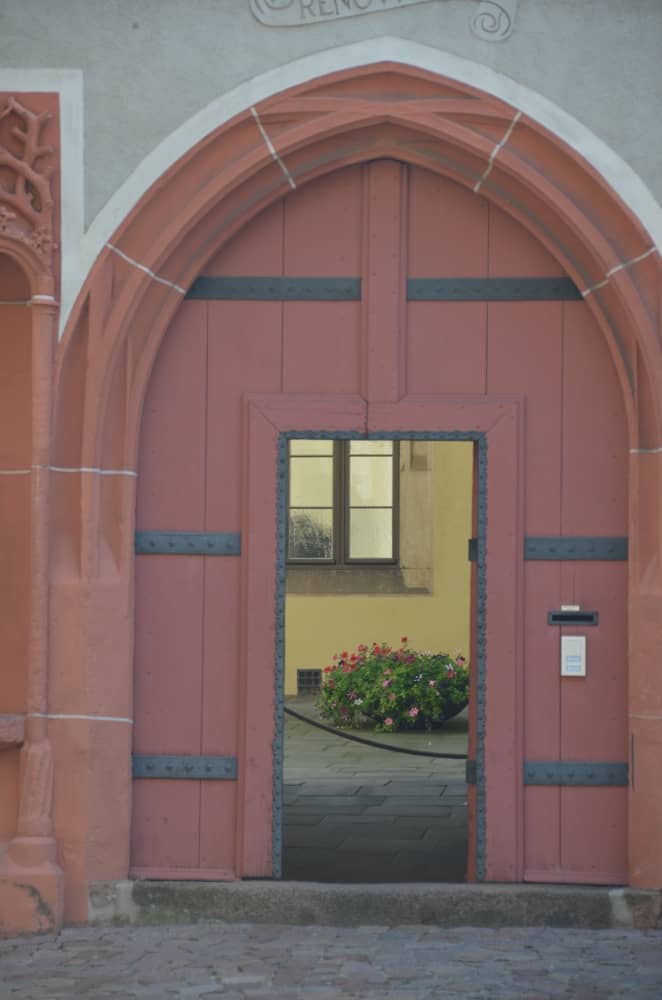 town – doorway and beyond, Aug.2015 (Meissen)