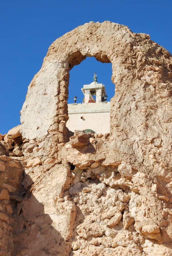 Tunisia, Metameur – from the hole, Dec. 2008 (Medenine)