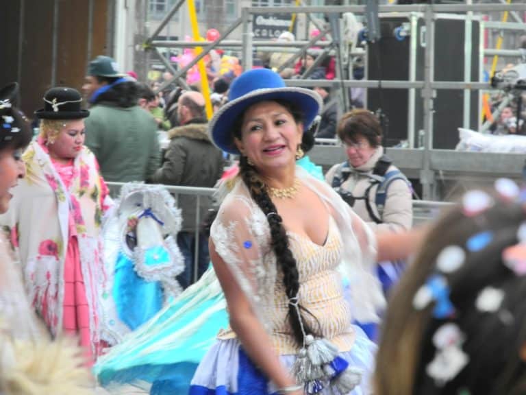 カーニバル―おばさん 2016年2月 (ミラノ)