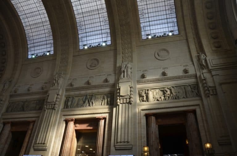 station – light, Oct.2015 (Milan)