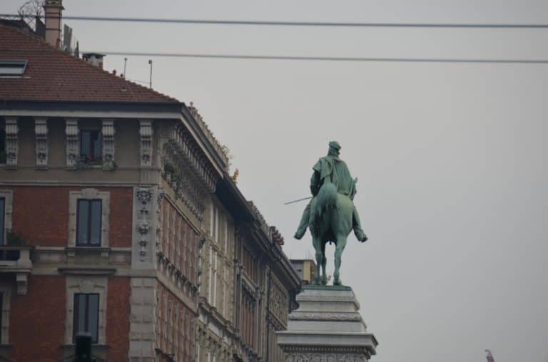 town – equestrian statue, Oct.2015 (Milan)