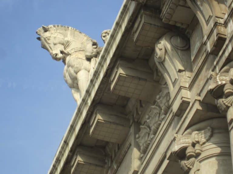 station – horse, Oct.2015 (Milan)