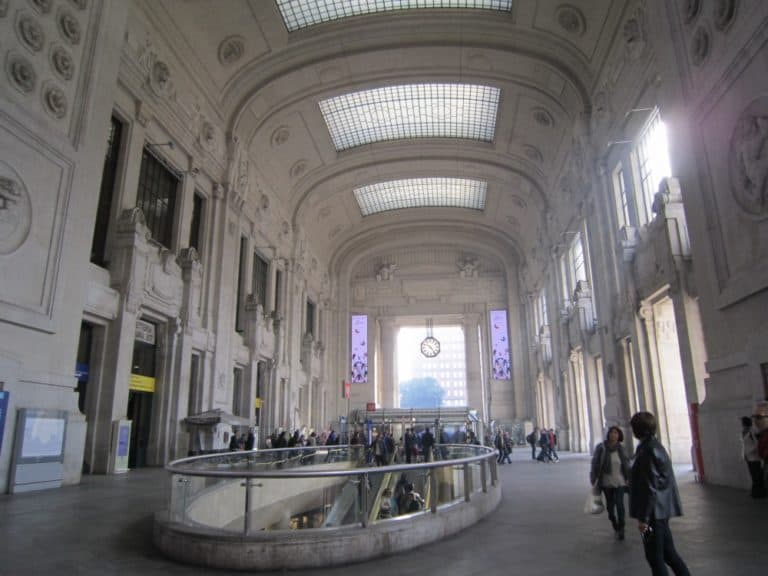 station – hall, Oct.2015 (Milan)