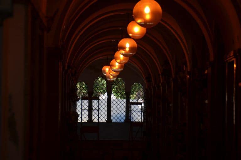Milano – lamps and window, June 2017 (Milan)