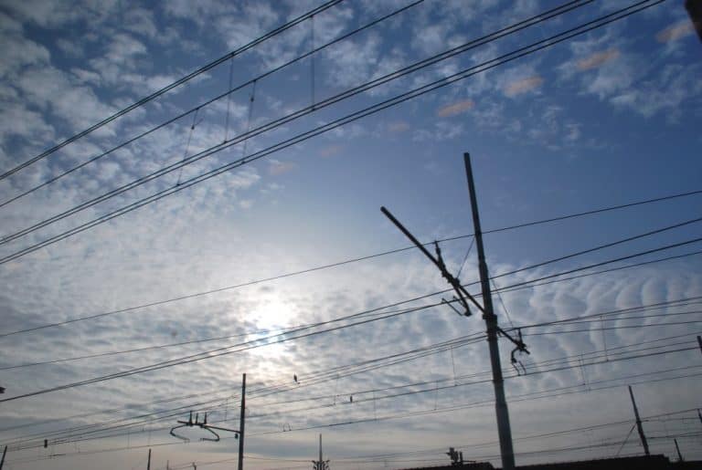 Italy, from train – lines in sky, Feb. 2014 (Milan)