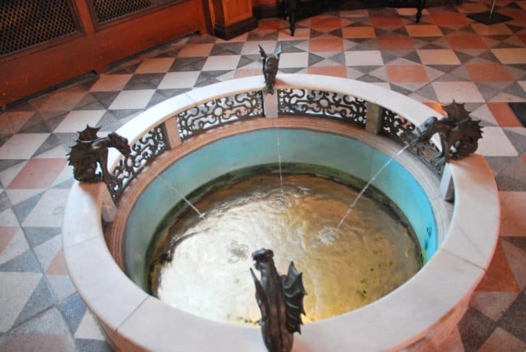 Italy, Miramare – fountain, Feb. 2014 (Trieste)