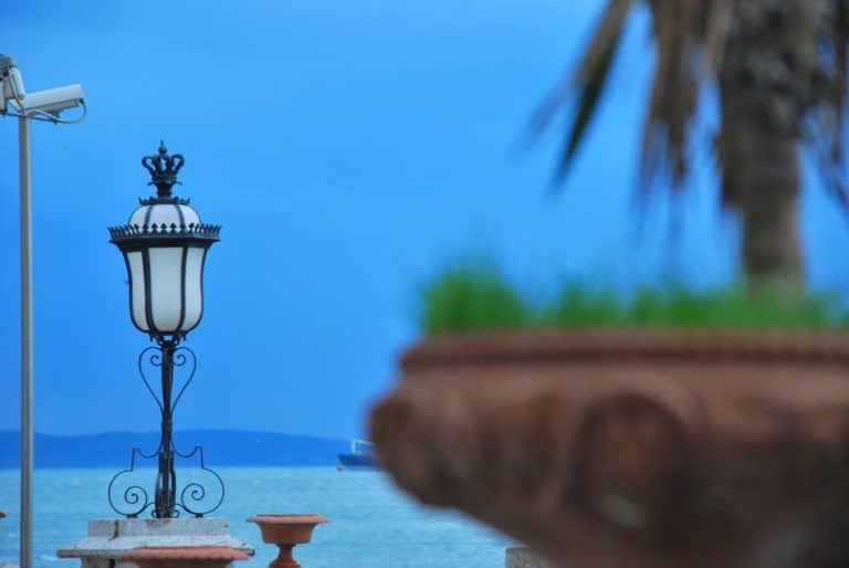 Italy, Miramare – lamp, Feb. 2014 (Trieste)
