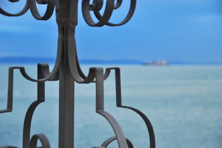 Italy, Miramare – lines, Feb. 2014 (Trieste)