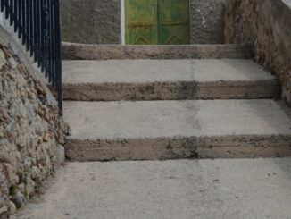 モナステラーチェ―階段 2015年7月