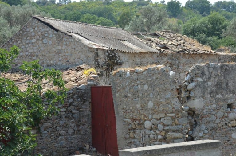 Monasterace – porta rossa, Luglio 2015 (Calabria)