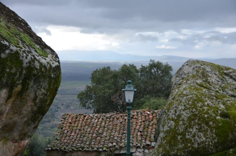 Portugal, Monsanto – boulders, lamp and roof, Nov.2014 (Monsanto)