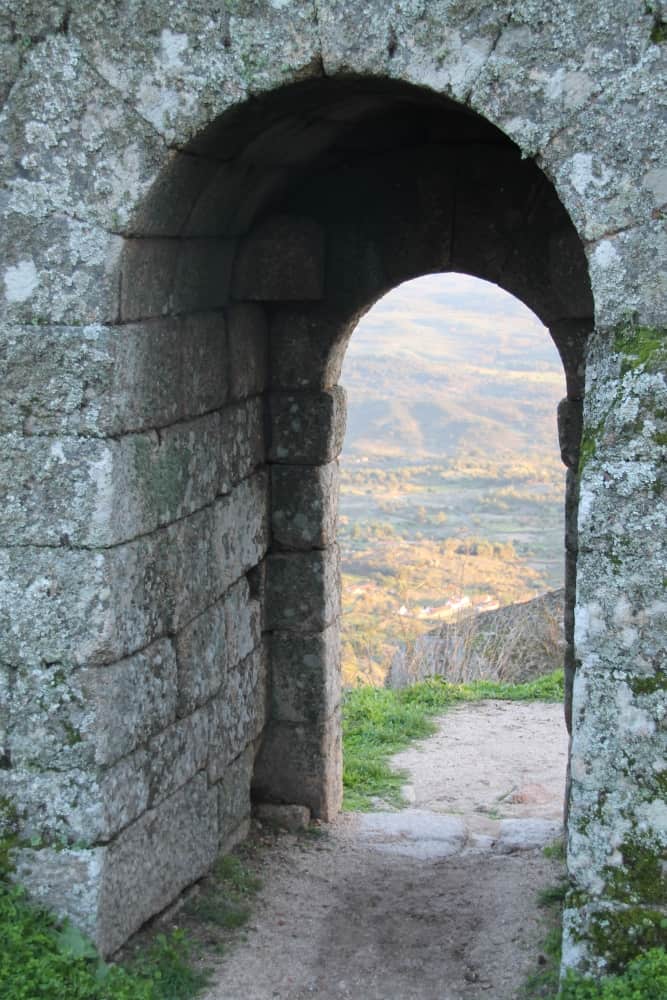 Portugal, Monsanto – arch, Nov.2014 (Monsanto)