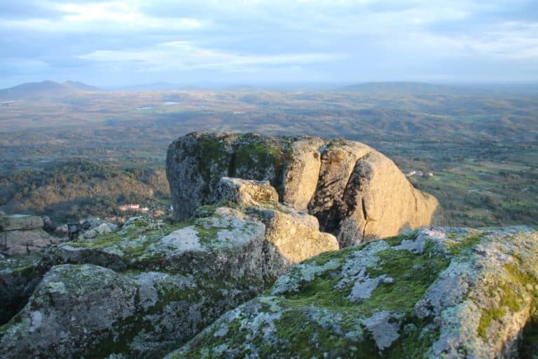 Portugal, Monsanto – light on the rocks, Nov.2014 (Monsanto)
