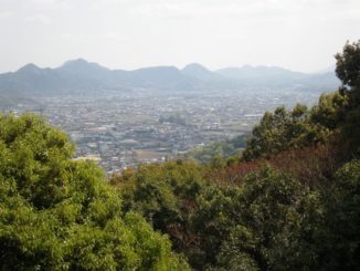 日本、金比羅山－並ぶ-2013年4月