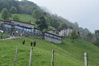 rifugio-Martina-Lago-di-Como-Italia-montaña-comida-restaurante