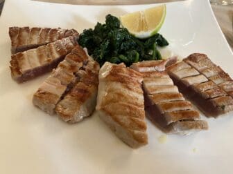 the seared tuna of Alle Alcate, a restaurant in Monza