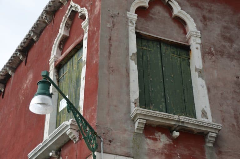 Murano – 2 finestre e un lampione, Ott.2015 (Venezia)