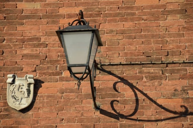 Murano – lampione sul muro, Ott.2015 (Venezia)