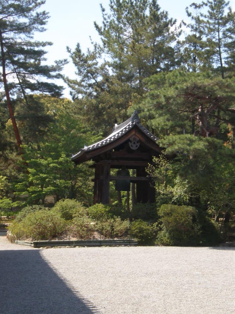 Japan, Nara – bell in green, Apr. 2013 (Nara)