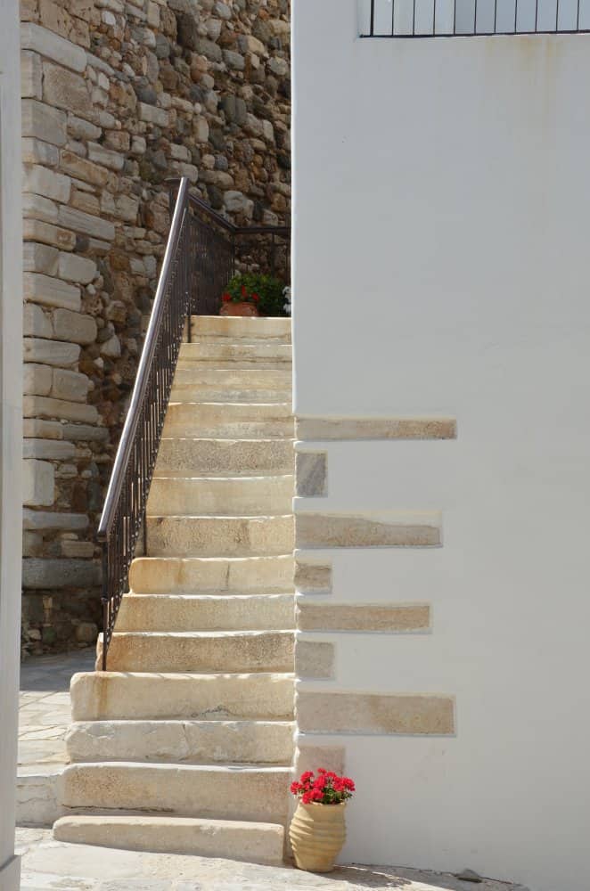 Greece, Naxos – flowers and stairs, Aug.2013 (Naxos)