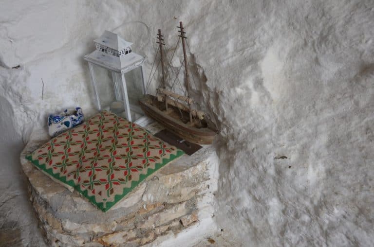 Greece, Naxos, Apiranthos – cozy corner, Aug.2013 (Naxos)