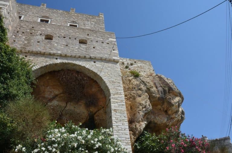 Grecia, Naxos, Apiranthos – guardare in alto, agosto 2013 (Naxos)