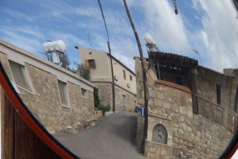 Neokhorio – scene in the mirror, Apr.2015