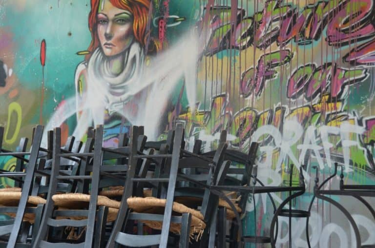 town – graffiti and chairs, Mar.2015 (Nicosia)
