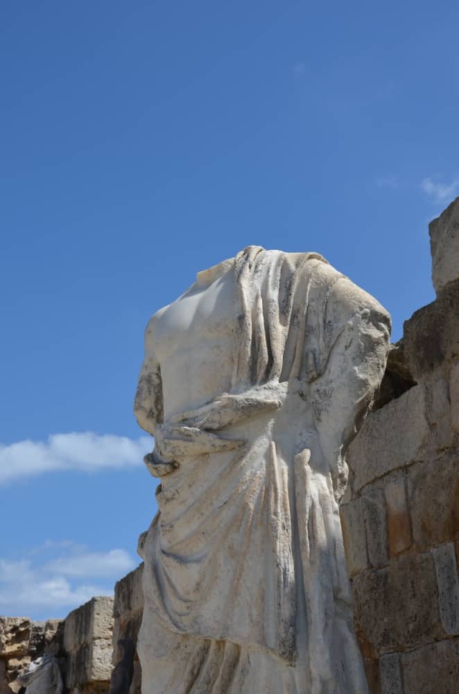 Salamis – statue, Apr.2015 (Famagusta)