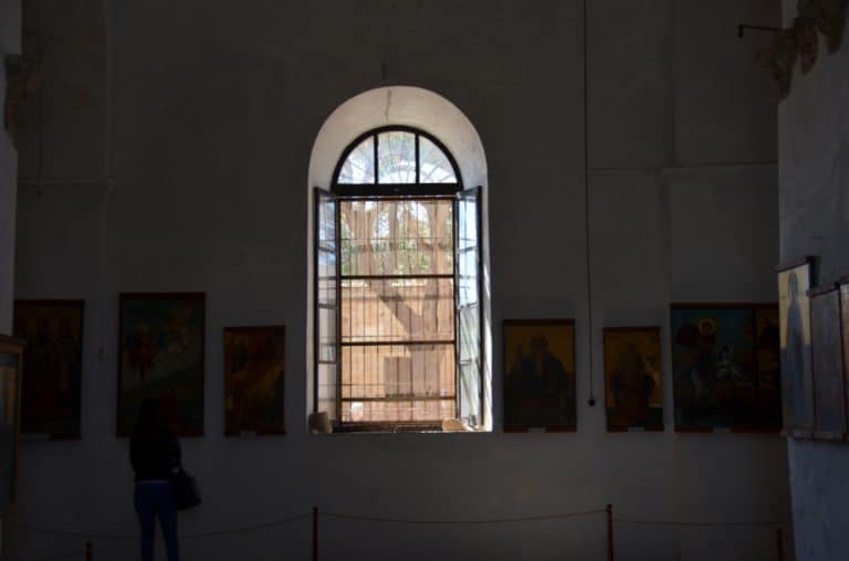Salamis – window, Apr.2015 (Famagusta)