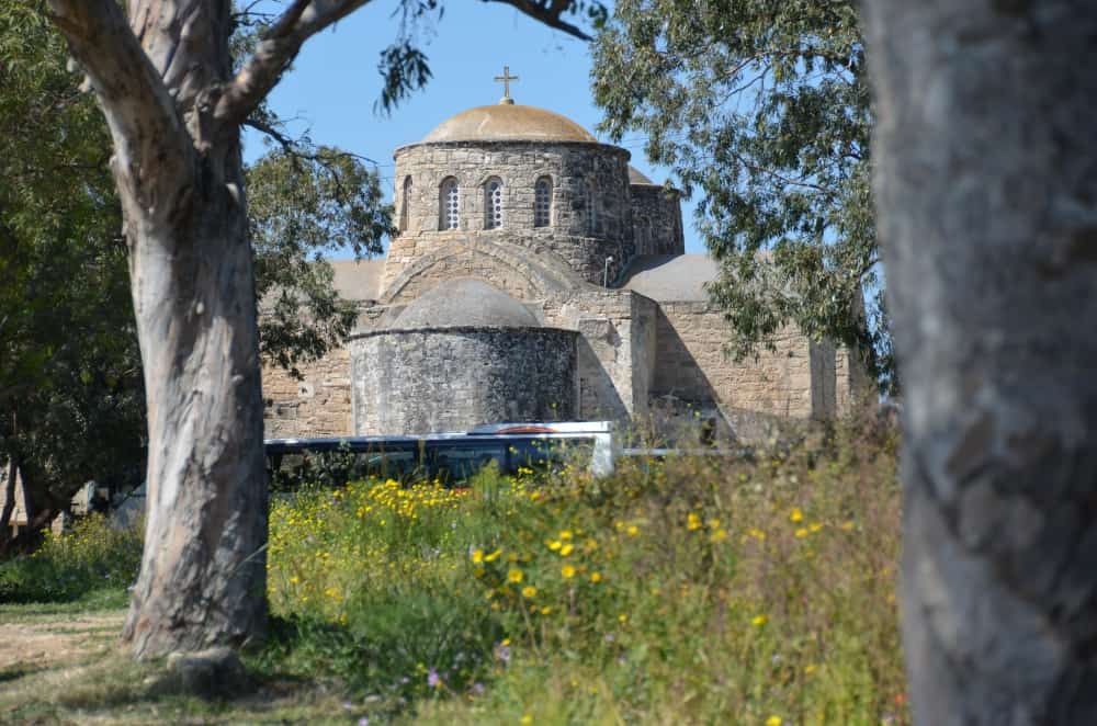 Visitando l'ex monastero di San Barnaba a Cipro del Nord - Miranda Loves Travelling