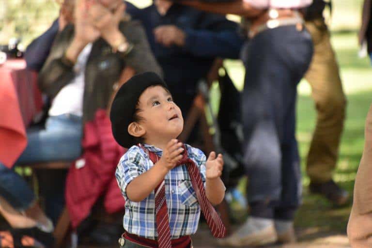 El Ombu – clapping little Gaucho, Mar.2018 (Buenos Aires)
