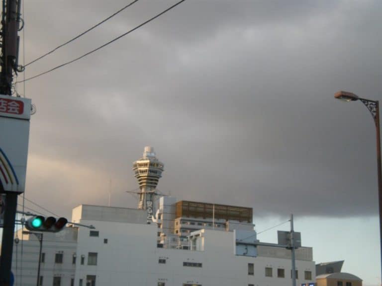 Giappone, Osaka – nuvole, aprile 2013 (Osaka)