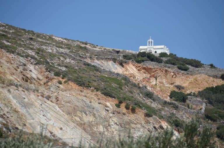 Grecia, Naxos, Panagia Drosiani – chiesa sulla collina, agosto 2013 (Naxos)