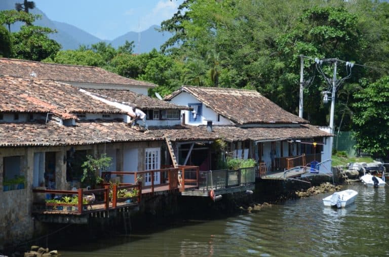 città – case lungo il fiume, Gen.2016 (Paraty)