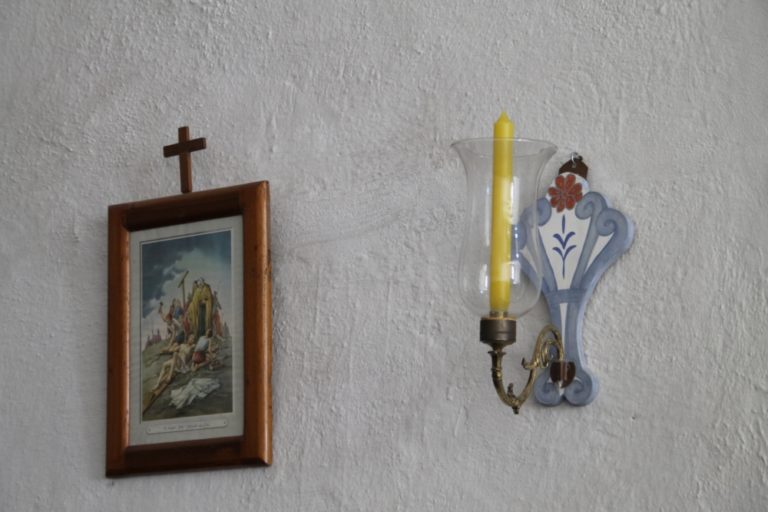 chiesa- quadro e candela, Gen.2016 (Paraty)