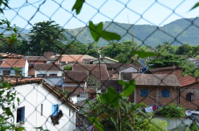 città – case oltre le recinzione, Gen.2016 (Paraty)