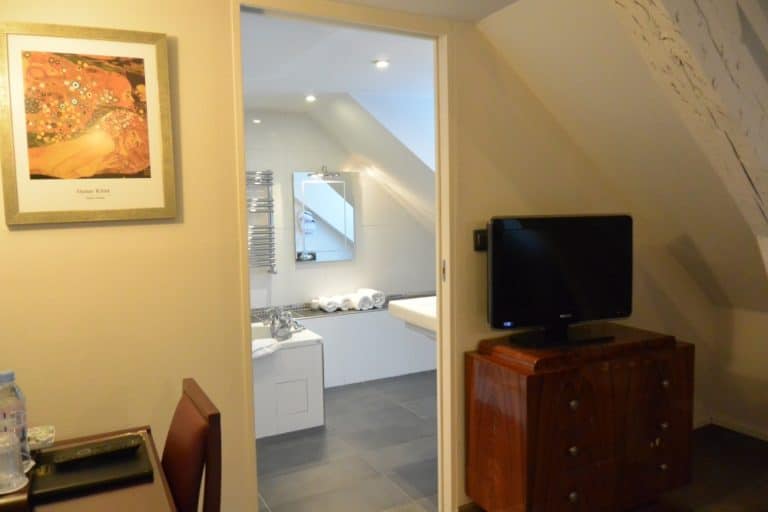 hotel – attic, Mar.2015 (París)