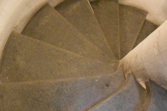 France-Paris-the Catacombs-spiral-escaleras