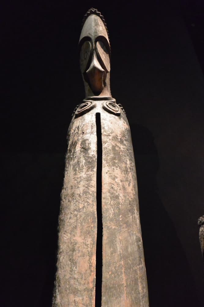 Quai Branly – figure, Mar.2015 (París)