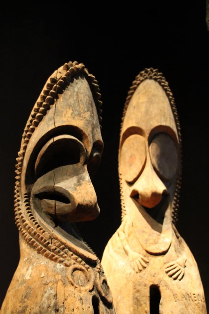 Quai Branly – face 2, Mar.2015 (París)