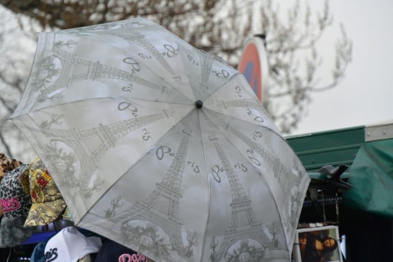 Eiffel Tower and vicinity – umbrella, Mar.2015 (París)