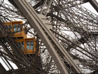 Torre Eiffel e vicinanze – lampione, Mar.2015